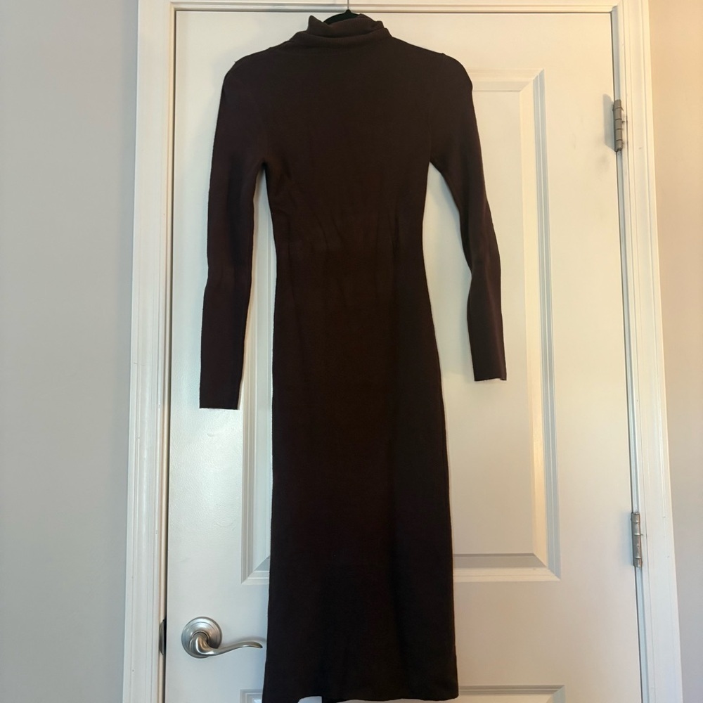 Forever 21 Women’s Chocolate Brown Long Sleeve Cut-Out Midi Dress - Picture 7 of 8